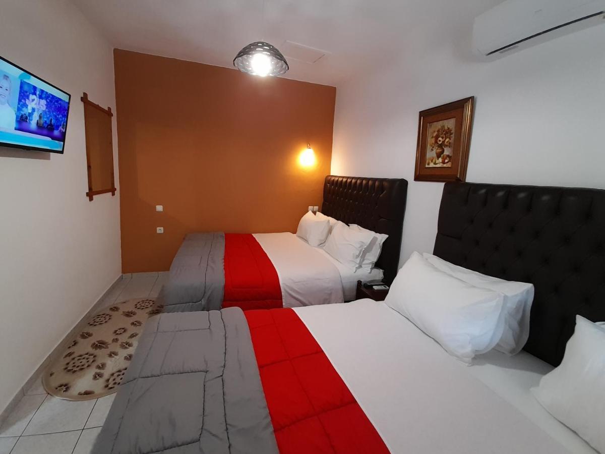 Zosimas House Case de vacanță